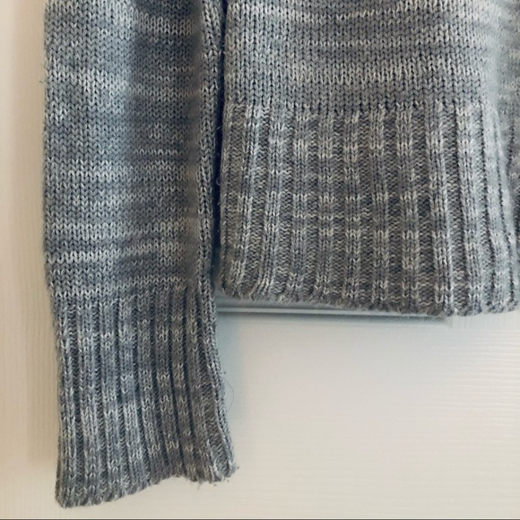 Comfy V-Neck Grey Sweater - Picture 3 of 5